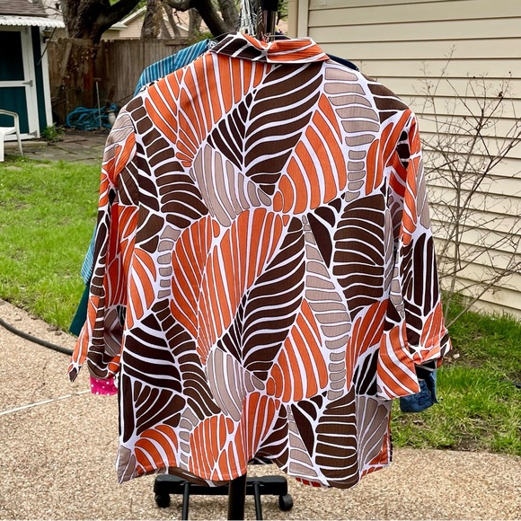 Jungle leaves blouse, 3/4 sleeves, shoulder pads - Picture 2 of 4